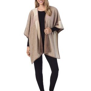 Cuddl Duds Beige and Brown Cape